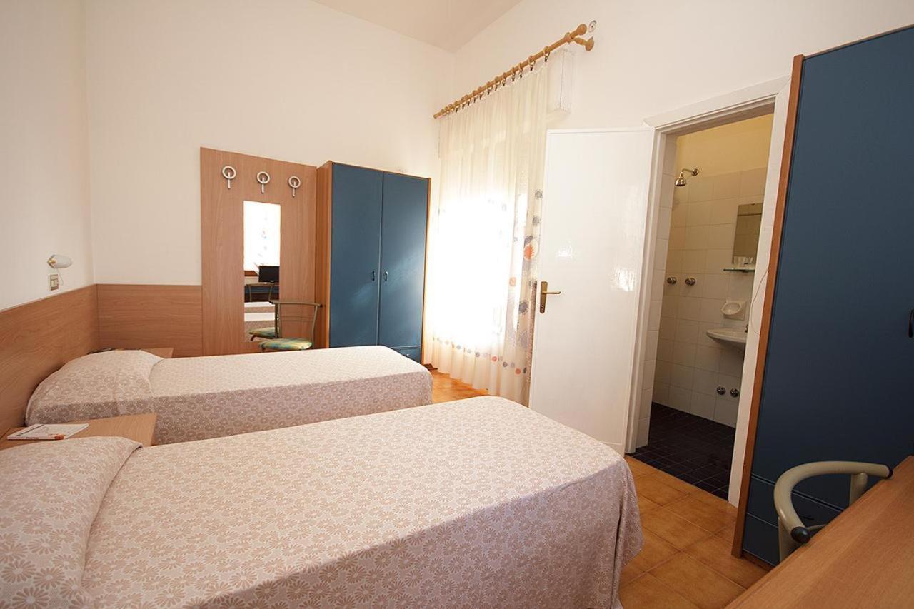 Albergo Villa Marina Chianciano Terme Exterior foto
